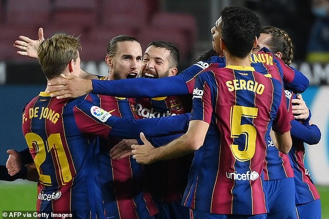Messi im tiếng, Barcelona vẫn đánh bại đội đầu bảng Sociedad - 7 Messi im tiếng, Barcelona vẫn đánh bại đội đầu bảng Sociedad - 7