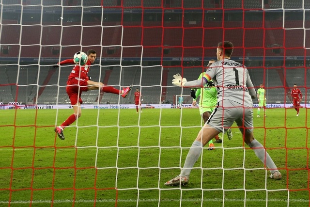 Cú đúp của Lewandowski giúp Bayern Munich đánh bại Wolfsburg - 2 Cú đúp của Lewandowski giúp Bayern Munich đánh bại Wolfsburg - 2