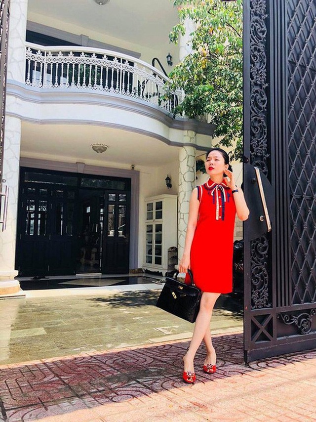 Lệ Quyên tậu luôn biệt thự khủng hậu ly hôn chồng đại gia