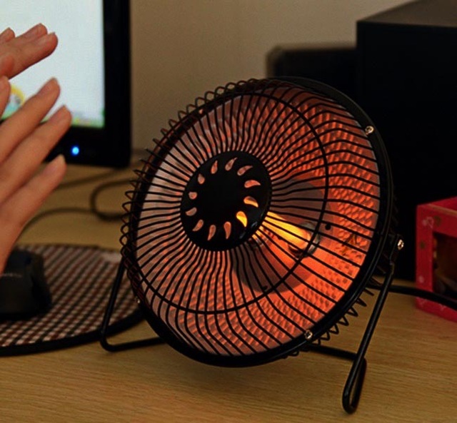 Hà Nội lạnh thấu xương: Hàng chống rét hốt bạc, hái ra tiền - 1