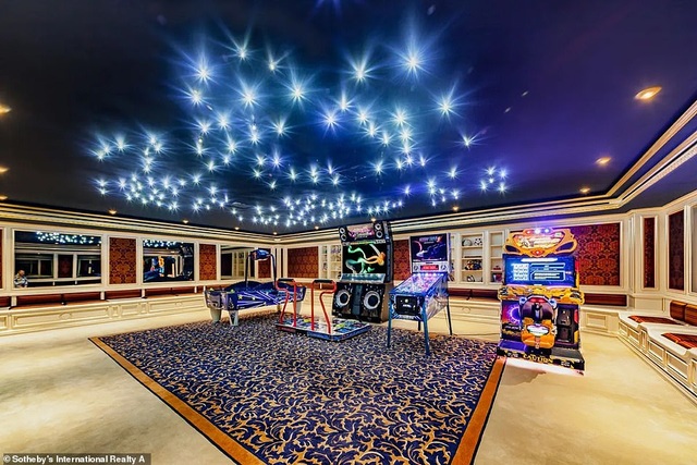 Vẻ đẹp kiến trúc choáng ngợp của căn biệt thự có giá 250 triệu USD - 15 Vẻ đẹp kiến trúc choáng ngợp của căn biệt thự có giá 250 triệu USD - 15