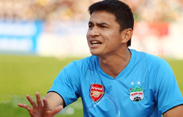V-League sớm được hâm nóng bằng cuộc đối đầu Lee Nguyễn - Kiatisuk - 2