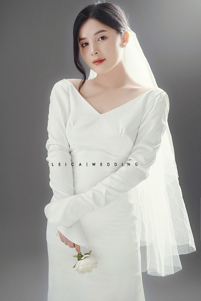 Hot girl xuất hiện táo bạo trên sóng livestream bất ngờ lên xe hoa với trai trẻ kém tuổi - 4 Hot girl xuất hiện táo bạo trên sóng livestream bất ngờ lên xe hoa với trai trẻ kém tuổi - 4