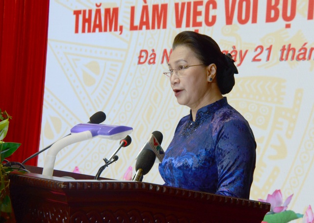Chủ tịch Quốc hội làm việc với Bộ tư lệnh Quân khu 5 - 1 Chủ tịch Quốc hội làm việc với Bộ tư lệnh Quân khu 5 - 1