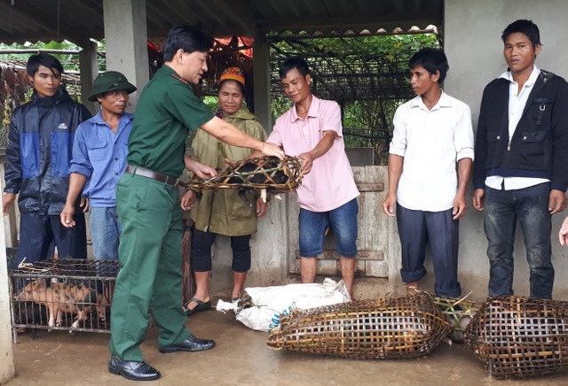 Bài 2: Cứu tinh giúp người dân thoát nghèo bền vững - 1 Bài 2: Cứu tinh giúp người dân thoát nghèo bền vững - 1