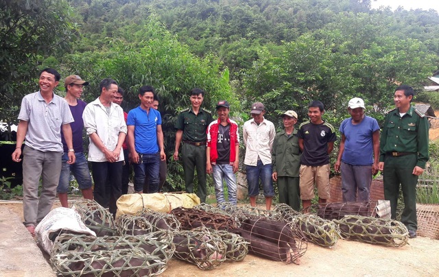 Bài 3: Phát huy trách nhiệm, thiết thực giúp xã nghèo - 2 Bài 3: Phát huy trách nhiệm, thiết thực giúp xã nghèo - 2
