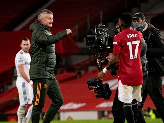 Thắng đậm Leeds, Man Utd chen chân vào top 3 Premier League - 21 Thắng đậm Leeds, Man Utd chen chân vào top 3 Premier League - 21