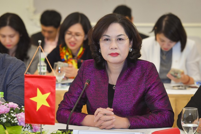 Thống đốc Nguyễn Thị Hồng tiết lộ chính sách tiền tệ năm 2021 - 1 Thống đốc Nguyễn Thị Hồng tiết lộ chính sách tiền tệ năm 2021 - 1