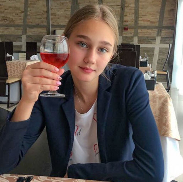 Xuất hiện bản sao xinh đẹp tuyệt trần của Maria Sharapova - 6 Xuất hiện bản sao xinh đẹp tuyệt trần của Maria Sharapova - 6