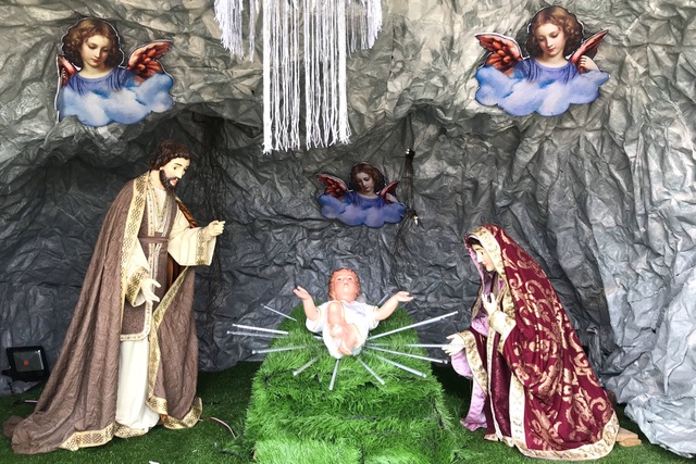 Ngắm hang đá Noel khủng ở Nghệ An được làm từ hàng nghìn cây tre - 11 Ngắm hang đá Noel khủng ở Nghệ An được làm từ hàng nghìn cây tre - 11