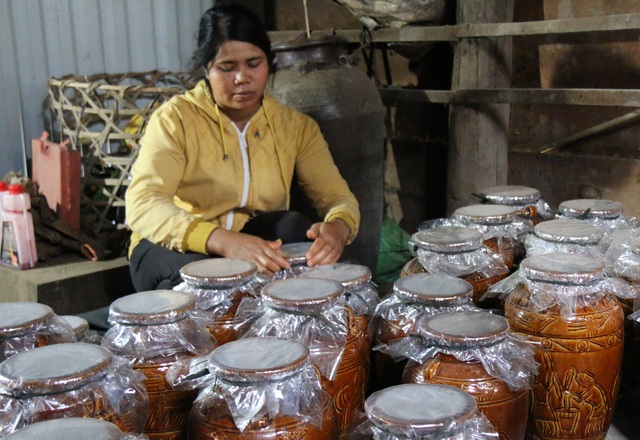 Đắk Nông: Xây dựng làng nghề vừa thoát nghèo, vừa giữ văn hóa truyền thống - 1 Đắk Nông: Xây dựng làng nghề vừa thoát nghèo, vừa giữ văn hóa truyền thống - 1