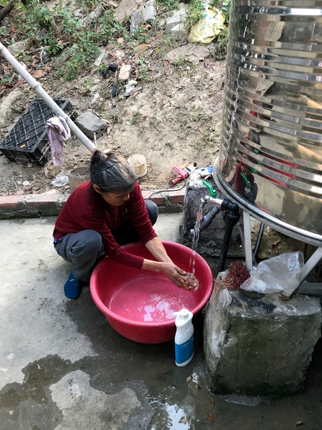 Gần 100 triệu đồng khơi thông nước sạch miễn phí cho người nghèo - 1 Gần 100 triệu đồng khơi thông nước sạch miễn phí cho người nghèo - 1