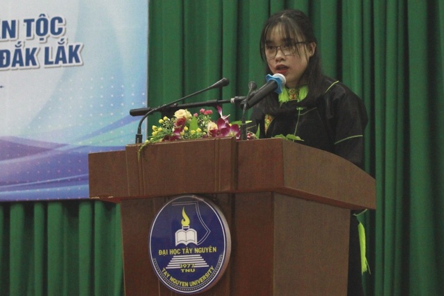 155 học sinh, sinh viên các dân tộc tại Đắk Lắk nhận học bổng Vừ A Dính - 3 155 học sinh, sinh viên các dân tộc tại Đắk Lắk nhận học bổng Vừ A Dính - 3