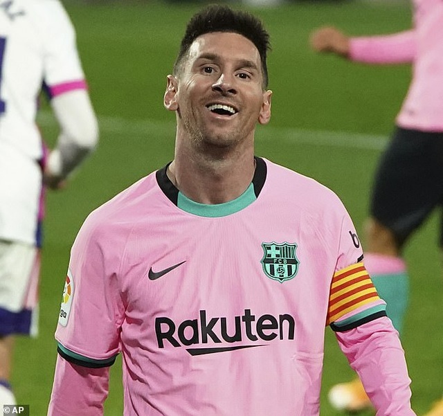 Messi phá kỷ lục của Pele, Barcelona thắng lớn - 6