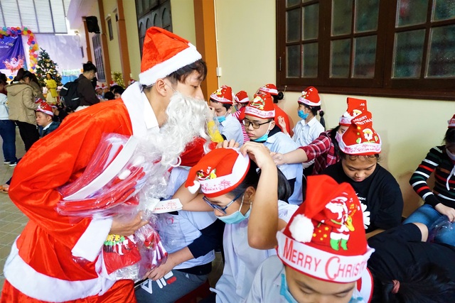 Ông già Noel nhàn hạ vì ế sô - 4 Ông già Noel nhàn hạ vì ế sô - 4