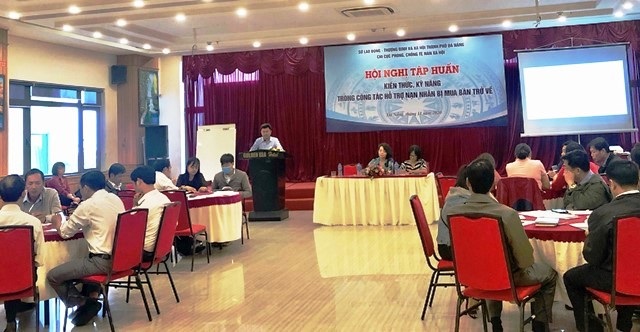 Đẩy mạnh công tác trợ giúp pháp lý tới nạn nhân bị mua bán - 1 Đẩy mạnh công tác trợ giúp pháp lý tới nạn nhân bị mua bán - 1