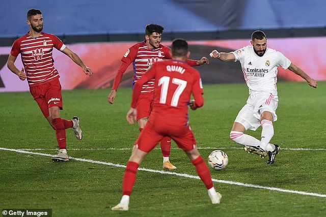Benzema lại thăng hoa, Real Madrid san bằng điểm số với Atletico - 7 Benzema lại thăng hoa, Real Madrid san bằng điểm số với Atletico - 7