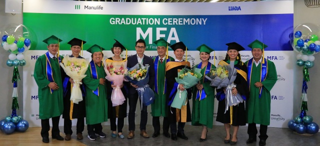 Manulife Việt Nam tôn vinh Tư vấn viên chuyên nghiệp với lễ tốt nghiệp Master Financial Advisor đầu tiên - 2 Manulife Việt Nam tôn vinh Tư vấn viên chuyên nghiệp với lễ tốt nghiệp Master Financial Advisor đầu tiên - 2