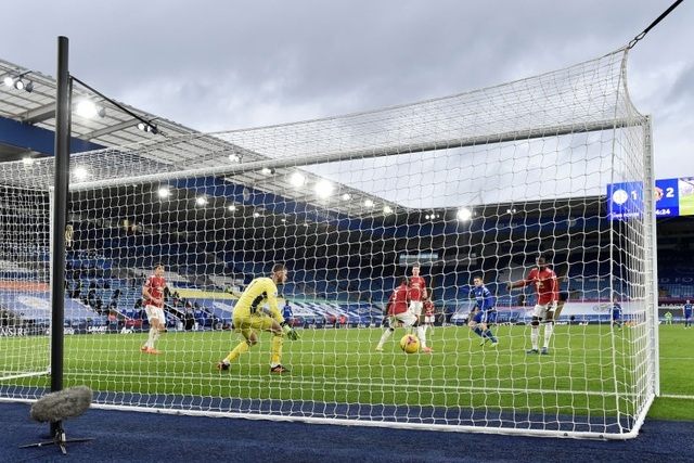Hàng thủ lỏng lẻo, Man Utd tuột chiến thắng trước Leicester - 17