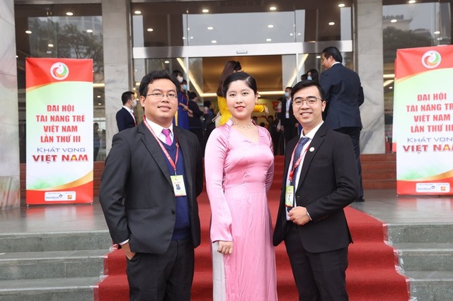 Những chuyện kỳ lạ của Bùi Vũ Nguyệt Minh - 1 Những chuyện kỳ lạ của Bùi Vũ Nguyệt Minh - 1