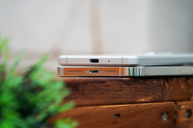 Sony Xperia 1 II đọ dáng iPhone 12 Pro Max: 30 triệu chọn smartphone nào? - 5 Sony Xperia 1 II đọ dáng iPhone 12 Pro Max: 30 triệu chọn smartphone nào? - 5