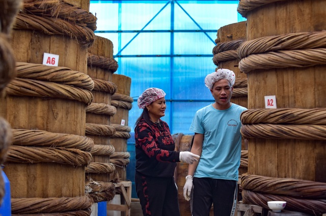 Giữ gìn làng nghề truyền thống nước mắm Khúc Phụ 300 năm tuổi - 1 Giữ gìn làng nghề truyền thống nước mắm Khúc Phụ 300 năm tuổi - 1