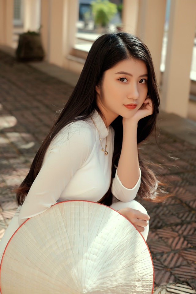 Nét duyên thầm gieo thương nhớ của thiếu nữ Ninh Bình trong tà áo dài - 1 Nét duyên thầm gieo thương nhớ của thiếu nữ Ninh Bình trong tà áo dài - 1