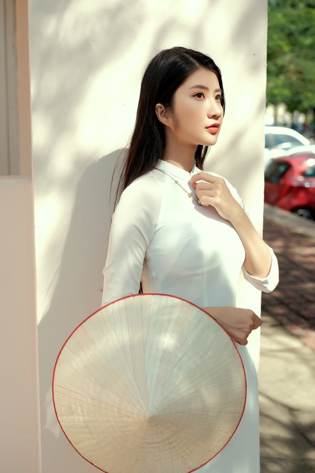 Nét duyên thầm gieo thương nhớ của thiếu nữ Ninh Bình trong tà áo dài - 7 Nét duyên thầm gieo thương nhớ của thiếu nữ Ninh Bình trong tà áo dài - 7