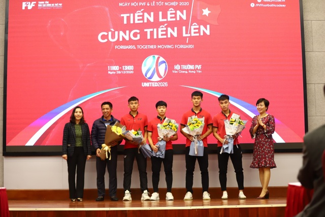 PVF chuyển nhượng 20 cầu thủ cho các CLB bóng đá chuyên nghiệp - 3 PVF chuyển nhượng 20 cầu thủ cho các CLB bóng đá chuyên nghiệp - 3