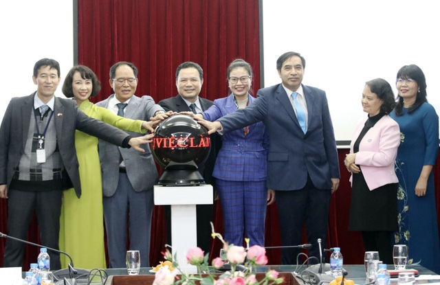 Bộ LĐ-TBXH: Khai trương Cổng thông tin trực tuyến dịch vụ việc làm - 5 Bộ LĐ-TBXH: Khai trương Cổng thông tin trực tuyến dịch vụ việc làm - 5