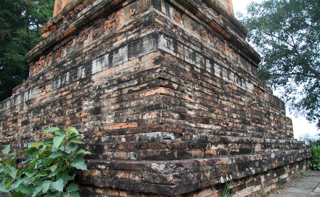 Close-up of the most beautiful stupa in the North, built with 13 thousand ancient terracotta bricks - 6