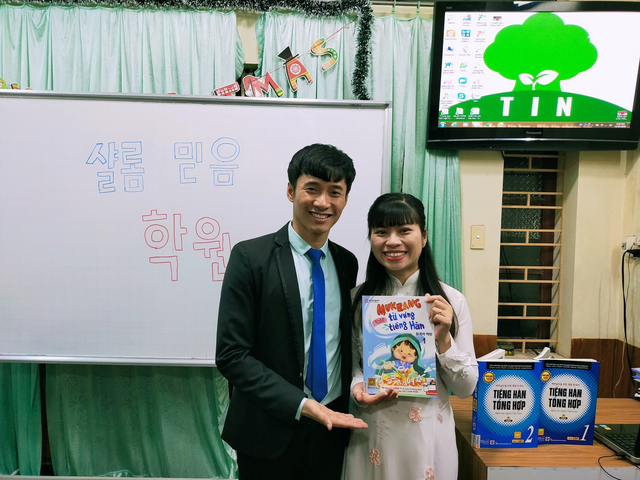 Lợi ích của việc sử dụng sách Mukbang từ vựng tiếng Hàn PDF trong việc học tiếng Hàn là gì?