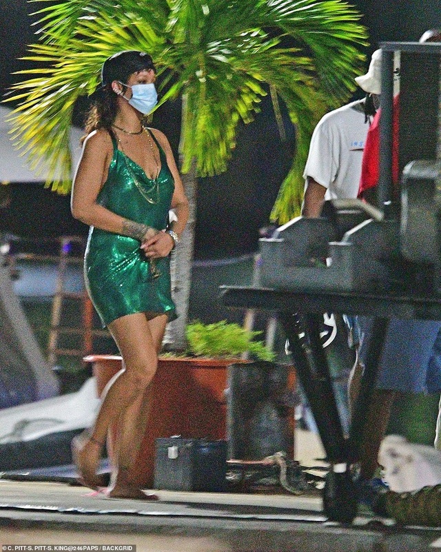 Rihanna nghỉ giáng sinh cùng bạn trai mới - 1 Rihanna nghỉ giáng sinh cùng bạn trai mới - 1