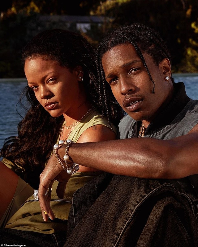 Rihanna nghỉ giáng sinh cùng bạn trai mới - 7 Rihanna nghỉ giáng sinh cùng bạn trai mới - 7