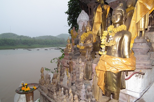 Bất ngờ bên trong hang động có 4.000 pho tượng Phật được chạm khắc tinh xảo - 3 Bất ngờ bên trong hang động có 4.000 pho tượng Phật được chạm khắc tinh xảo - 3