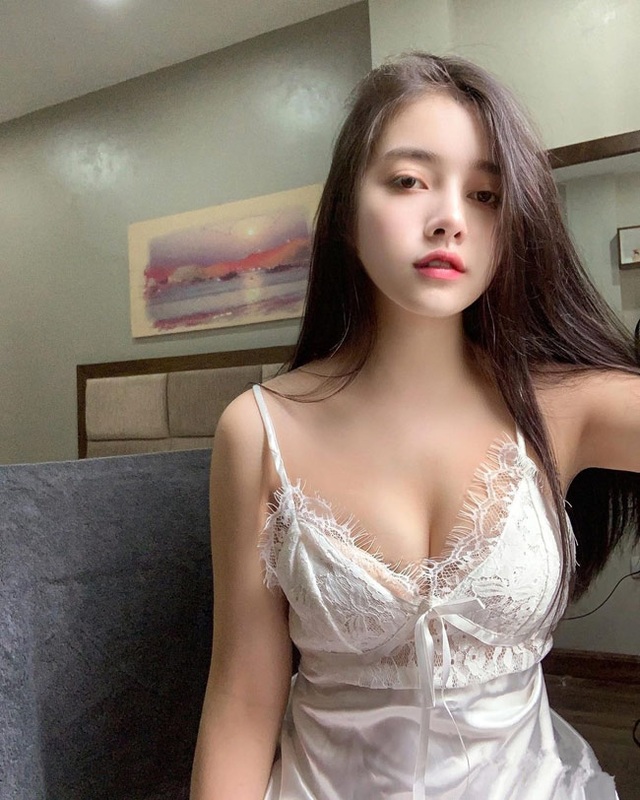 Cô gái nổi tiếng vì mặc áo dài quá đẹp, ảnh đời thường còn bất ngờ hơn - 12 Cô gái nổi tiếng vì mặc áo dài quá đẹp, ảnh đời thường còn bất ngờ hơn - 12