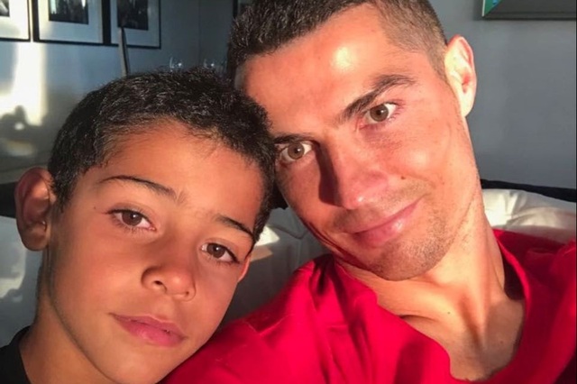 C.Ronaldo không kỳ vọng con trai phải theo nghiệp cầu thủ - 1 C.Ronaldo không kỳ vọng con trai phải theo nghiệp cầu thủ - 1