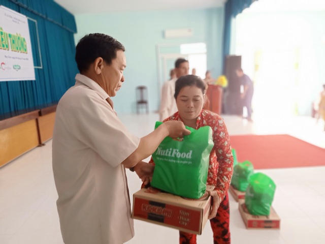 Mang Xuân yêu thương đến gia đình khó khăn, chính sách ở Bạc Liêu - 7 Mang Xuân yêu thương đến gia đình khó khăn, chính sách ở Bạc Liêu - 7