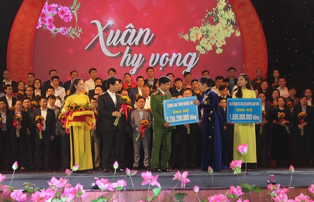 Nghệ An huy động 450 tỉ đồng thực hiện 5 chương trình an sinh xã hội lớn - 1 Nghệ An huy động 450 tỉ đồng thực hiện 5 chương trình an sinh xã hội lớn - 1