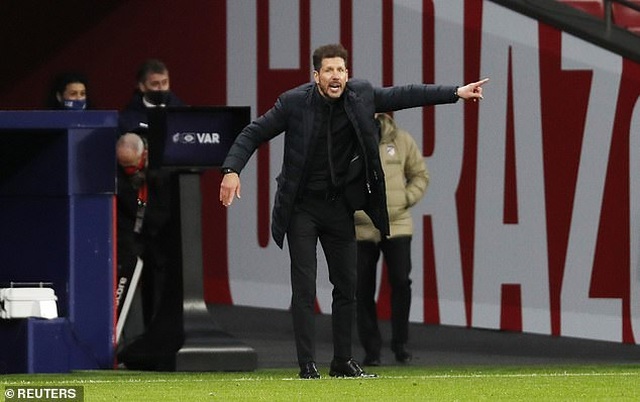 Luis Suarez giúp Atletico vững ngôi đầu bảng La Liga - 5 Luis Suarez giúp Atletico vững ngôi đầu bảng La Liga - 5