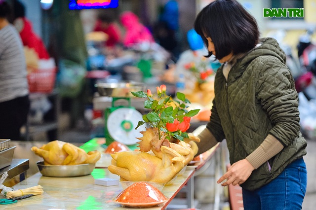 Cảnh vắng vẻ đìu hiu chưa từng có ở khu chợ sắm Tết của nhà giàu Hà Nội - 5 Cảnh vắng vẻ đìu hiu chưa từng có ở khu chợ sắm Tết của nhà giàu Hà Nội - 5