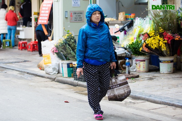 Cảnh vắng vẻ đìu hiu chưa từng có ở khu chợ sắm Tết của nhà giàu Hà Nội - 11 Cảnh vắng vẻ đìu hiu chưa từng có ở khu chợ sắm Tết của nhà giàu Hà Nội - 11