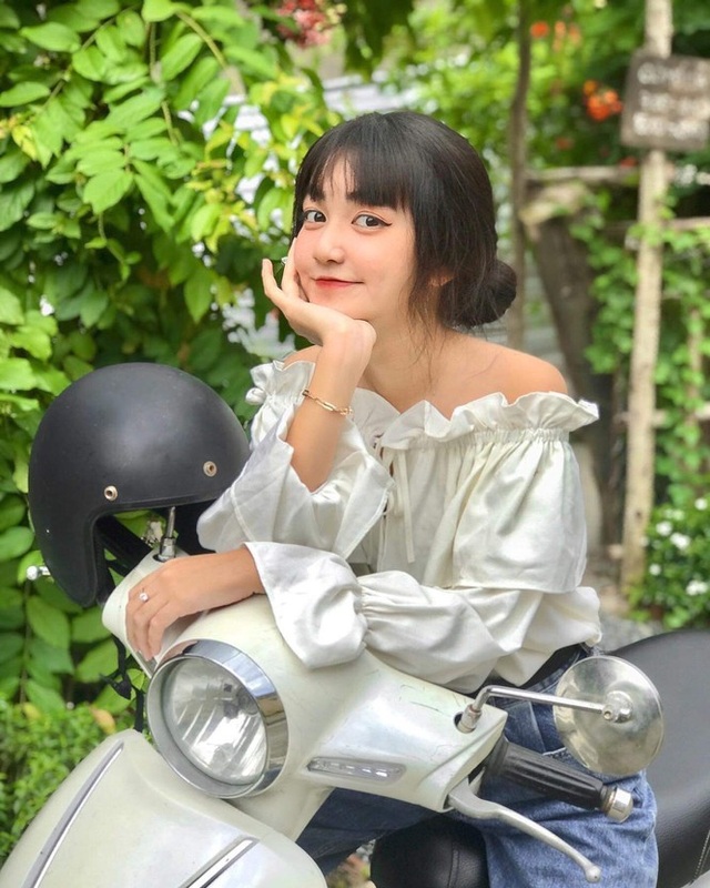 Nữ sinh thay đổi màu tóc mỗi tuần - 10 Nữ sinh thay đổi màu tóc mỗi tuần - 10