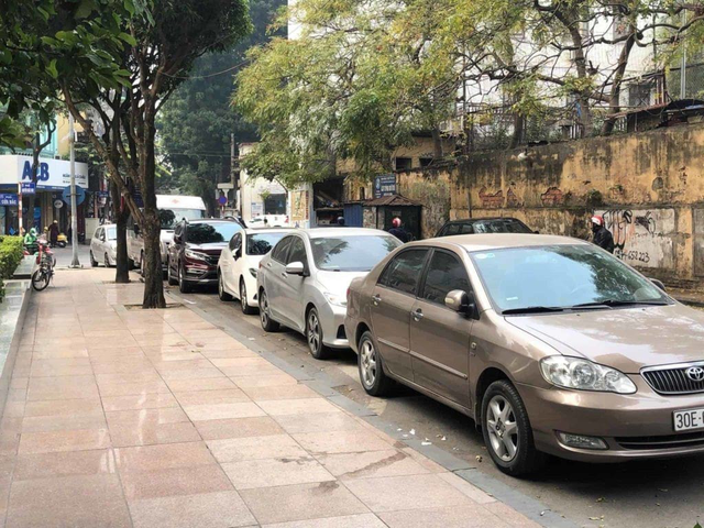 Thuê ô tô, xe du lịch trọn gói chỉ 800 nghìn/ngày tại Datxeviet.vn - 2 Thuê ô tô, xe du lịch trọn gói chỉ 800 nghìn/ngày tại Datxeviet.vn - 2