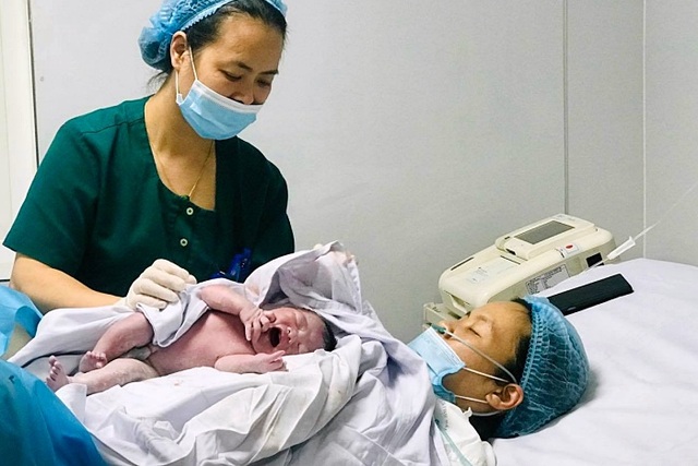 Những thiên thần chào đời vào thời khắc chuyển giao năm mới - 2