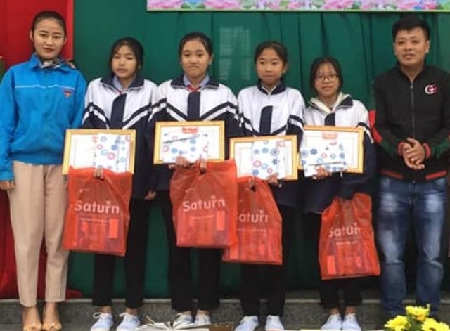 Nhiều học sinh nhặt được tiền, vàng trả lại cho người đánh rơi - 1 Nhiều học sinh nhặt được tiền, vàng trả lại cho người đánh rơi - 1
