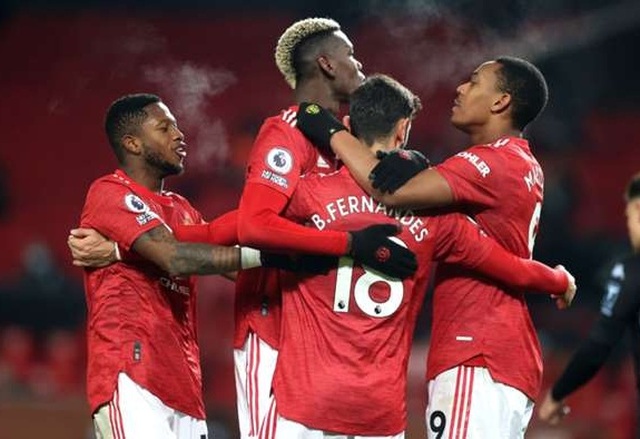 Man Utd bằng điểm Liverpool: Lửa khát khao bùng cháy giữa đêm đen! - 2 Man Utd bằng điểm Liverpool: Lửa khát khao bùng cháy giữa đêm đen! - 2