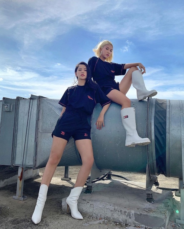 Điểm lại 4 scandal của hotgirl từng gây bão dư luận trong năm qua - 2 Điểm lại 4 scandal của hotgirl từng gây bão dư luận trong năm qua - 2