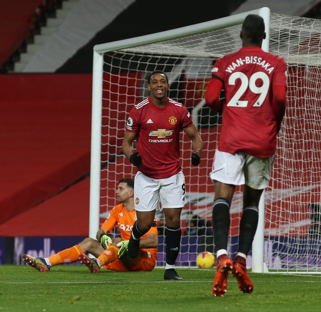 Những khoảnh khắc Man Utd đánh bại Aston Villa - 6