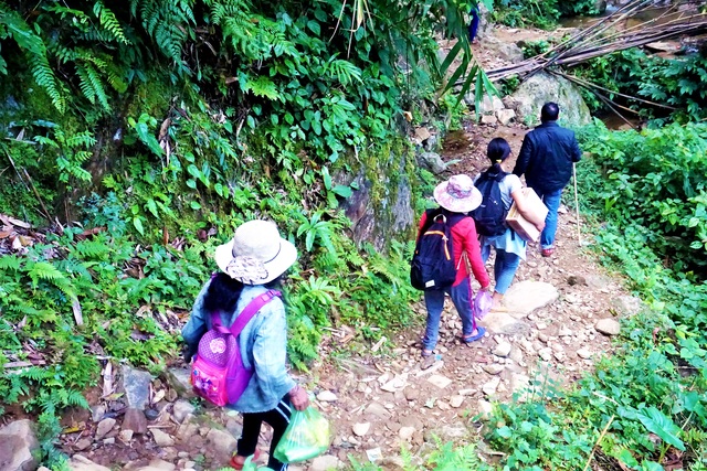 Bão giật tung mái trường, thầy trò Lấp Loa mơ lớp học kiên cố - 2 Bão giật tung mái trường, thầy trò Lấp Loa mơ lớp học kiên cố - 2